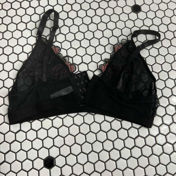 Floral unbranded bralette size 0X - Picture 2 of 5